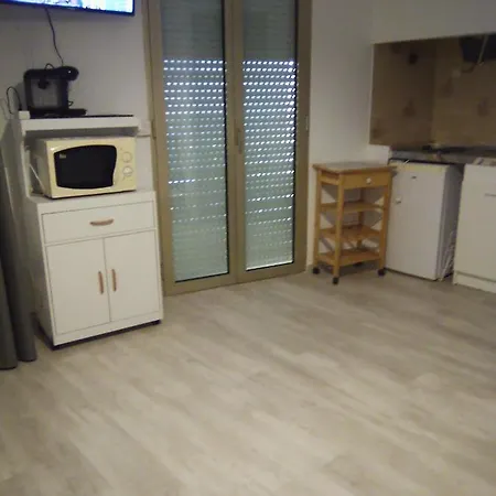 Du Commandant Marche Apartment *